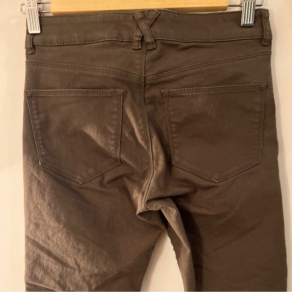 3/$25 H&M Divided Jeans 4 GUC - Picture 7 of 8